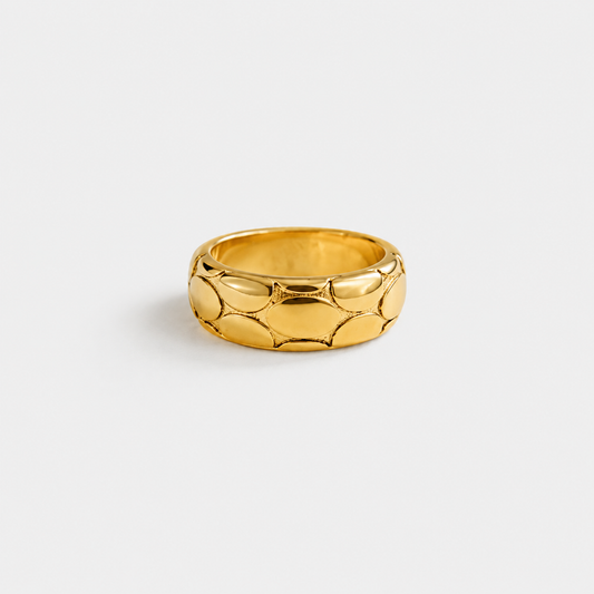 Round oval ring